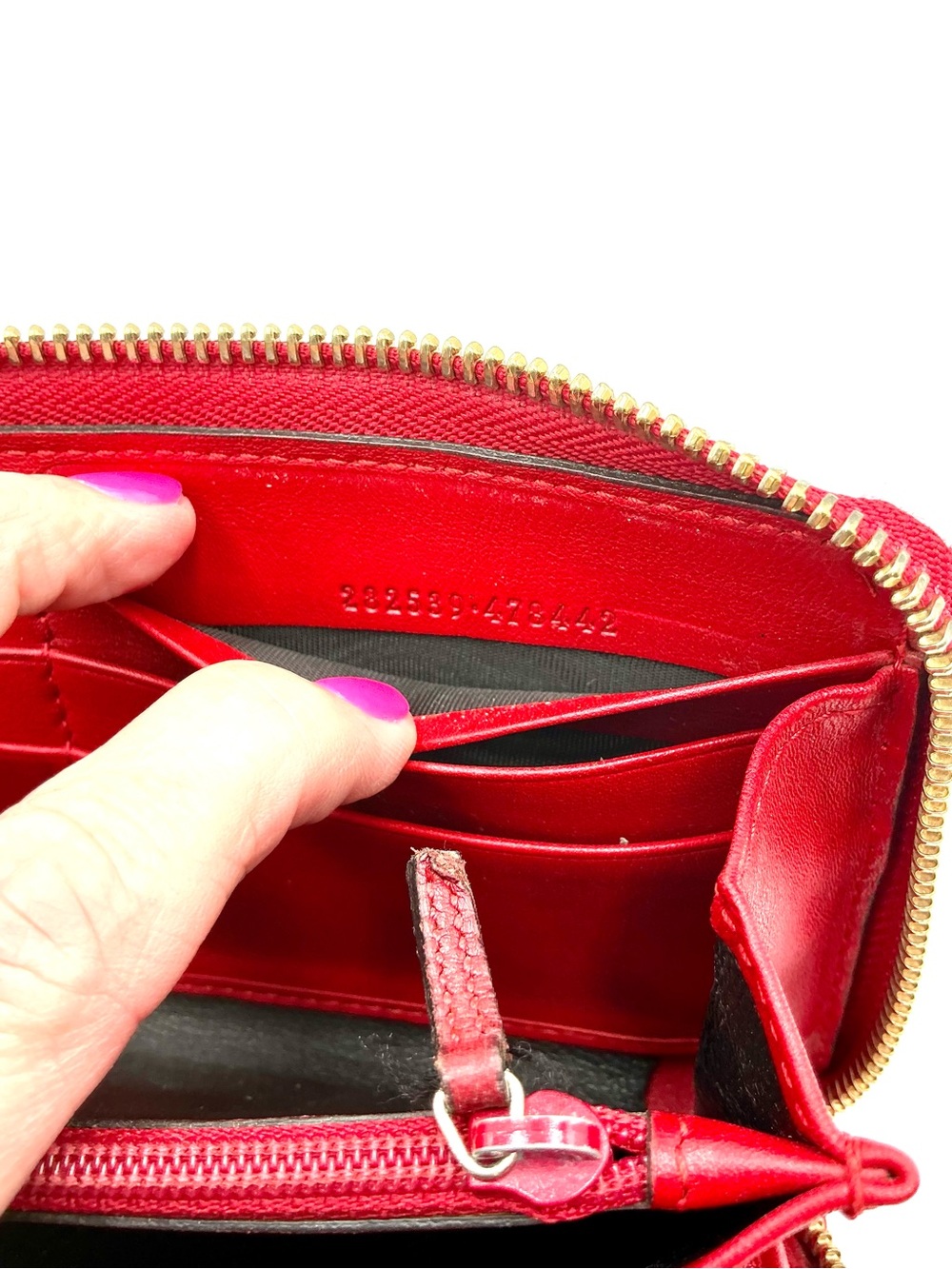 Gucci Red Heart Zip-Around Wallet # 1173 - Picture 4 of 6
